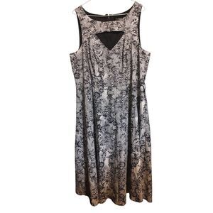 Torrid Keyhole Cut Out Fit & Flare Tunic Sleeveless Swing Dress Womens 12 Floral